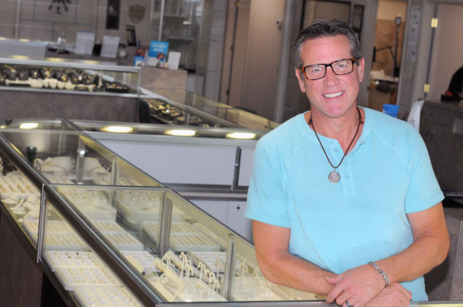 GIA gemologist jim naylor